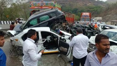 Photo of मुंबई-पुणे एक्सप्रेसवे पर आपस में क्यों भिड़ी 25 गाड़ियां?