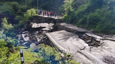 Photo of बारिश से जनजीवन अस्त-व्यस्त; भूस्खलन और मलबा आने से यात्रा हो रही प्रभावित, यमुनोत्री हाईवे बंद