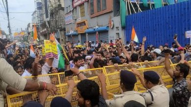 Photo of सीएम हाउस का घेराव करने निकले सैकड़ों छात्र, पटना पुलिस ने रोका, कहा- डोमिसाइल नीति लागू करे सरकार