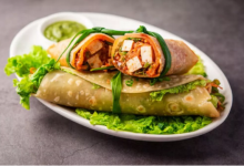 Photo of घर पर इस आसान रेस‍िपी से बनाएं होटल स्‍टाइल Chilli Paneer Frankie