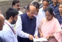 Photo of ’50 हजार फ्लैट जर्जर’: सीएम रेखा ने किया सुल्तानपुरी डीडीए फ्लैट्स का निरीक्षण