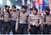 Photo of इंडोनेशिया में सांसदों के भत्ते बढ़ाने पर बवाल, पुलिस से भिड़े छात्र