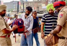 Photo of हाई अलर्ट पर पंजाब, पुलिस ने निकाला फ्लैग मार्च; रेलवे स्टेशन-बस स्टैंड पर तलाशी अभियान