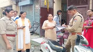 Photo of हल्द्वानी: भारी पुलिस बल के साथ मुस्लिम इलाकों में चल रहा सत्यापन अभियान