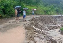 Photo of जम्मू-कश्मीर: भारी बारिश… कठुआ में नेशनल हाइवे पर ट्रैफिक बंद