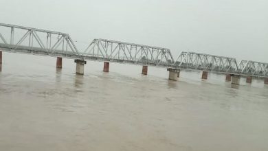 Photo of बदायूं में खतरे के निशान से ऊपर बह रही गंगा, चार गांव खाली कराने की तैयारी