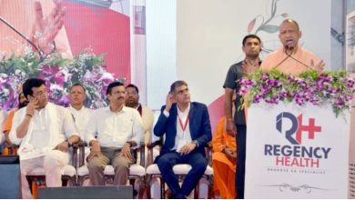 Photo of सीएम योगी ने कहा- सीएम राहत कोष से इलाज में की गई 100 करोड़ रुपये की मदद- दुर्लभ स्वास्थ्य सेवाएं हुईं सहज