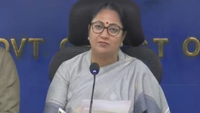 Photo of  सीएम रेखा गुप्ता ने खतरनाक पेड़ों की तुरंत पहचान और छंटाई के दिए आदेश