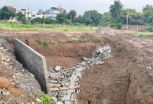 Photo of  इंदौर में बारिश के दौरान दीवार गिरने से तीन मजदूरों की मौत