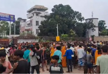 Photo of बिहार: भीषण हादसे में पांच कांवड़ियों की मौत, चार घायल; करंट लगते ही पिकअप वैन से कूद गए सभी