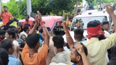 Photo of स्टूडेंट यूनियन का जोरदार प्रदर्शन, SDM कार्यालय का घेराव कर घुसे सैकड़ों लोग