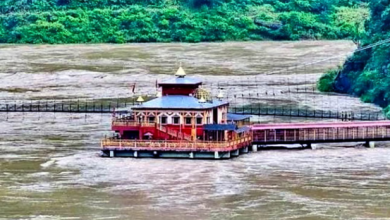 Photo of आफत की बारिश: अलकनंदा और गंगा का दिखा रौद्र रूप, धारी देवी मंदिर को कराया बंद