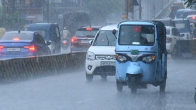 Photo of दिल्ली-NCR में झमाझम बारिश से मौसम हुआ खुशनुमा, लोगों को मिली उमस से राहत