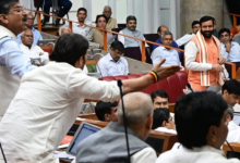 Photo of हरियाणा विस में हंगामा: ‘शैतान’ शब्द पर कांग्रेस बिफरी, सीएम बोले-कर्नल का नाम है…