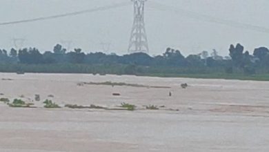 Photo of बाढ़ से भीषण तबाही, 1018 गांव डूबे, सेना, NDRF व पुलिस का रेस्क्यू जारी