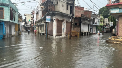 Photo of बरेली में रिमझिम तो पीलीभीत में हुई तेज बारिश, शहर की सड़कें बनी तालाब