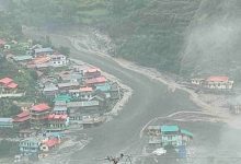 Photo of मानवीय अतिक्रमण से उल्टी बहने को मजबूर थी खीरगंगा, सीधी चली तो मची तबाही