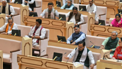 Photo of वसुंधरा राजे पहुंची विधानसभा, कांग्रेस विधायक कानून व्यवस्था के विरोध में वेल में उतरे