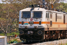 Photo of जम्मू-कश्मीर में बाढ़-बारिश का असर; कुछ ट्रेनें रद्द, कई का बदला रूट