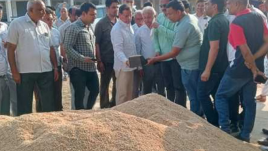 Photo of हरियाणा: राज्य मंत्री ने किया अनाजमंडी का दौरा