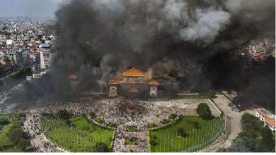 Photo of नेपाल हिंसा में आगजनी की शिकार हुईं पूर्व पीएम की पत्नी की हालत गंभीर, अब भारत में होगा इलाज