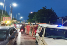 Photo of  नैनी में घर के अंदर संचालित हो रहा था देह व्यापार, दो लड़कियां और दो युवकों को पुलिस ने पकड़ा