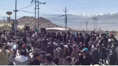 Photo of  क्या होता है पूर्ण राज्य का दर्जा, जिसकी लद्दाख में हो रही है मांग? जानिए क्या हैं इसके फायदे