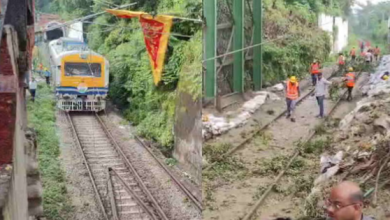 Photo of काली मंदिर टनल के पास हुआ भूस्खलन, रेलवे ट्रैक पर मलबा गिरने से ट्रेनों की आवाजाही बंद