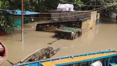 Photo of राजधानी में बाढ़ का संकट टला, राहत शिविर से घरों की ओर लौटने लगे लोग