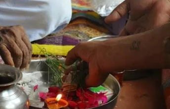 Photo of  पितृपक्ष की षष्ठी तिथि पर ऐसे करें पितरों की आरती