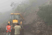Photo of ऋषिकेश गंगोत्री हाईवे के पास नरेंद्रनगर बगड़धार में भूस्खलन