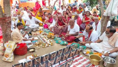 Photo of  गयाजी में पितृपक्ष की धूम, सोलह वेदियों पर श्रद्धालुओं ने किया पिंडदान