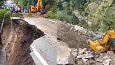Photo of फूलचट्टी में सड़क धंसने से पैदल आवाजाही हुई खतरनाक