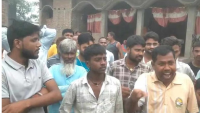 Photo of  बिहार: सड़क न बनने पर ग्रामीणों ने विधायक सिद्धार्थ पटेल के खिलाफ महापंचायत