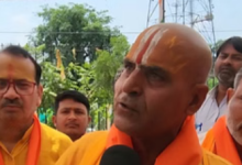 Photo of  गढ़ मंदिरों की भूमि पर कब्जों के खिलाफ पुजारियों का धरना