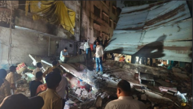 Photo of इंदौर में बिल्डिंग हादसा, मलबे में दबे लोगों की सुनाई दे रही आवाजें