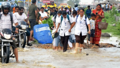 Photo of  यूपी में उफान पर नदियां, कई जिलों में बिगड़े हालात; बाढ़ से बेहाल लोग… बढ़ीं दुश्वारियां