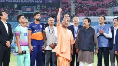 Photo of  मैच देखने पहुंचे सीएम योगी, बोले- प्रदेश में बन रहे हैं कई विश्वस्तरीय क्रिकेट स्टेडियम