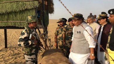 Photo of रक्षा मंत्री राजनाथ सिंह आज से जैसलमेर में पाकिस्तान सीमा के दौरे पर