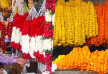 Photo of दिल्ली: दिवाली पर फूलों की महक से बाजार गुलजार