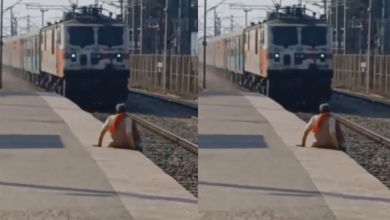 Photo of प्लेटफॉर्म पर आ रही थी ट्रेन और ट्रैक पर बैठे थे चचा