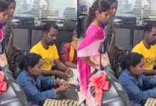 Photo of बेटी को स्कूटी लेने के लिए बोरे में सिक्के भरकर शोरूम पहुंचा किसान