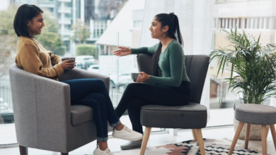 Photo of पैसों के चक्कर में न बिगाड़ें दोस्ती, जानिए कैसे करें समझदारी से मैनेज