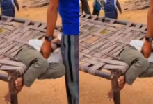 Photo of स्कूल नहीं जाने के चक्कर में चारपाई से लिपट गया बच्चा