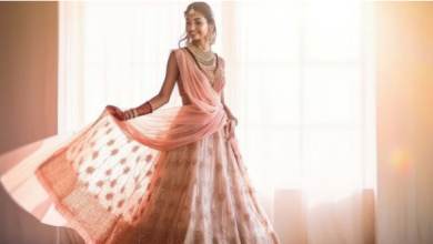 Photo of भाई की शादी में पहनें अपनी मम्मी की शादी का लहंगा, इस तरह से करें स्टाइल