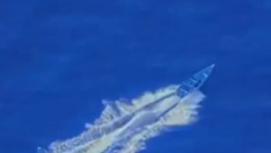 Photo of वेनेजुएला तट पर अमेरिकी हमला, ड्रग्स तस्करों की नाव को उड़ाया; 4 की मौत