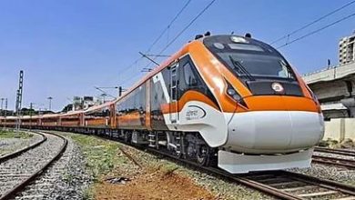 Photo of वैष्णों देवी कटरा जाने वाले यात्री दें ध्यान, आज से शुरू हुई ‘वंदे भारत ट्रेन’