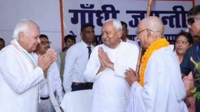 Photo of गांधी जयंती पर सीएम कुमार  ने किया आदमकद प्रतिमा पर माल्यार्पण