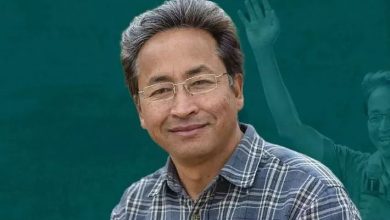 Photo of सोनम वांगचुक की गिरफ्तारी का मामला पहुंचा सुप्रीम कोर्ट, पत्नी गीतांजलि ने दायर की याचिका