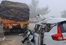 Photo of आगे चल रहे ट्रक में जा घुसी अर्टिगा कार, तीन युवकों की मौके पर ही हुई मौत